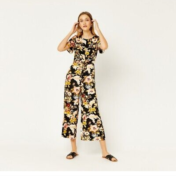 WAREHOUSE HIBISCUS TIE FRONT FLORAL CROPPED LEG JUMPSUIT SUMMER LOOK US 6 BOHO - Picture 1 of 13